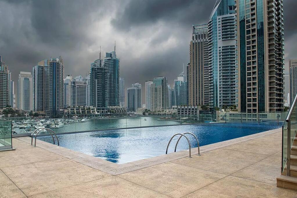 Luxury 2br In Cayan Tower With Sea, Marina & Eye View * دبي